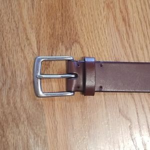 Uniqlo 33" brown leather belt